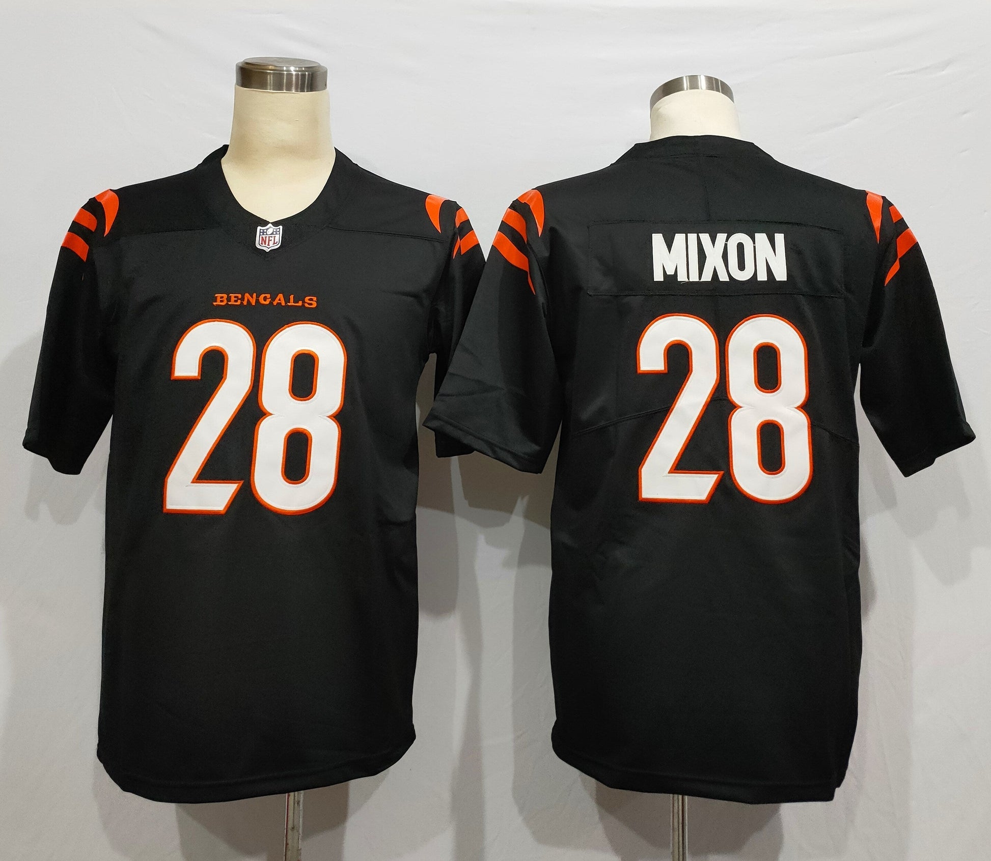 Men's Cincinnati Bengals Joe Mixon #28 Black Game Player Jersey2 football jersey product view 1