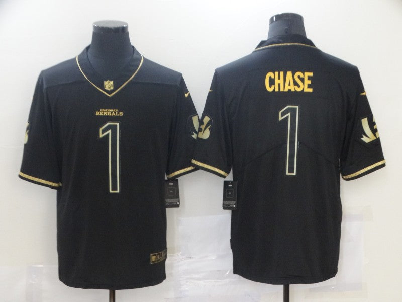 Men's Cincinnati Bengals Ja'Marr Chase #1 Black Game Player Jersey2 football jersey product view 1