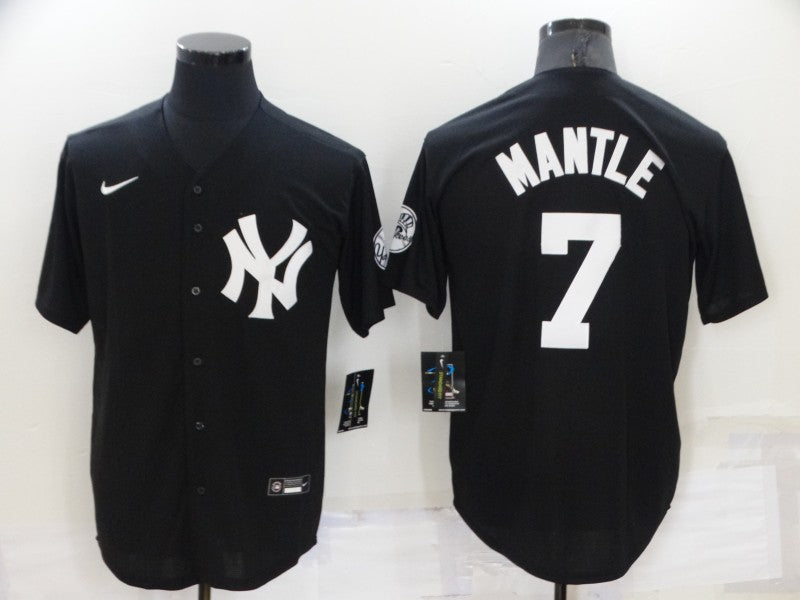 Men's New York Yankees Mickey Mantle #7 Black Replica Baseball Jersey1 baseball jersey product view 1